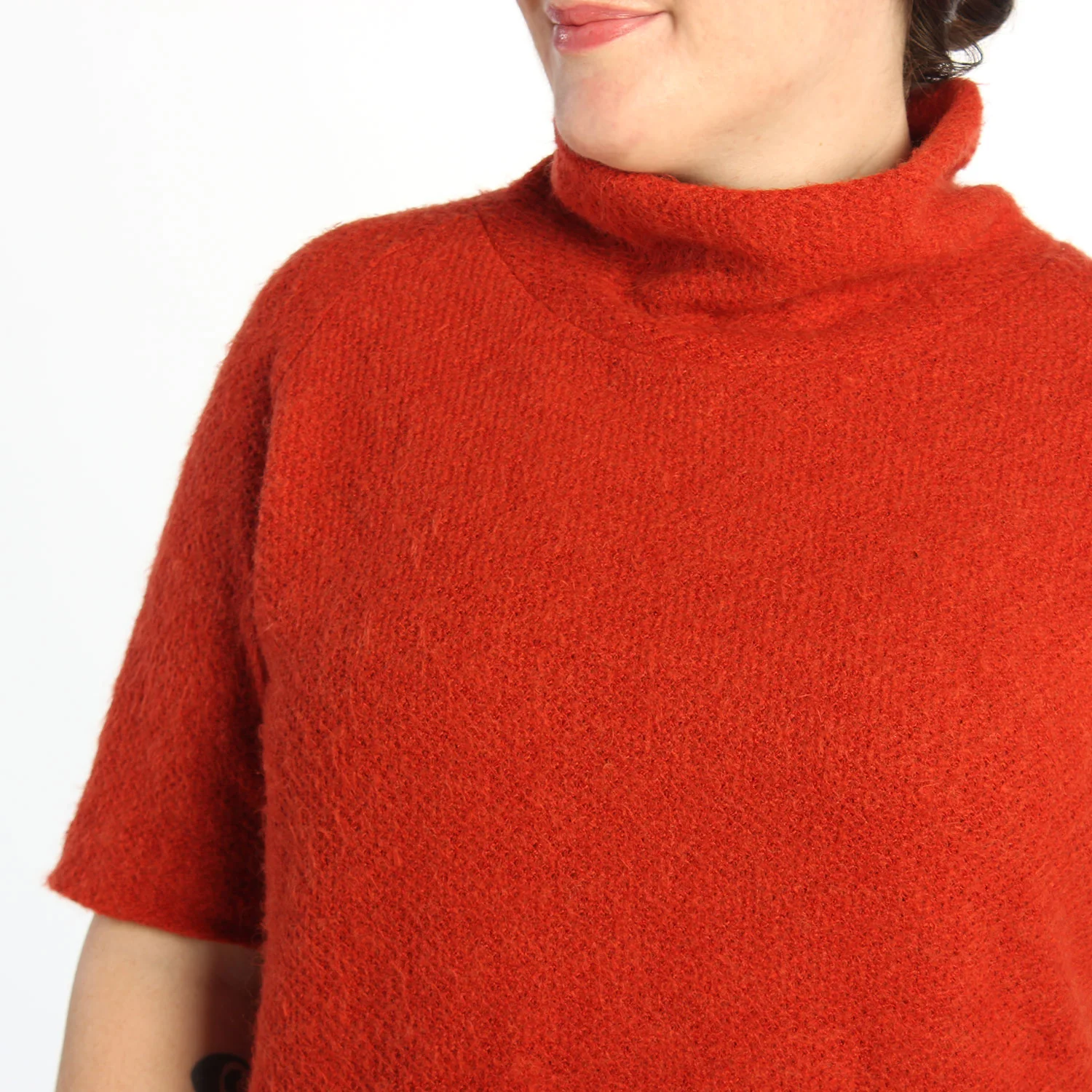 Elliot Sweater and Tee - Image 20
